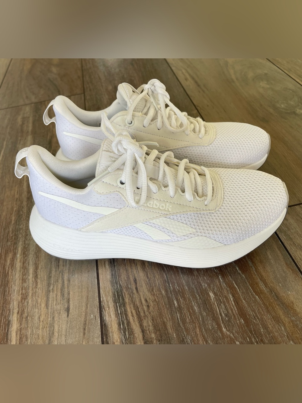 Reebok women’s DMX Comfort shoes breathable mesh upperswhite size US 7
